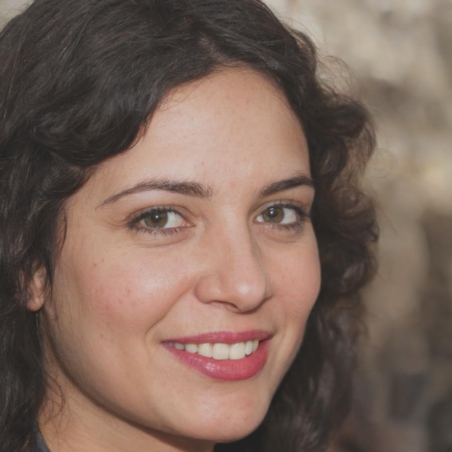 Professional headshot of Siriporn Thanakit